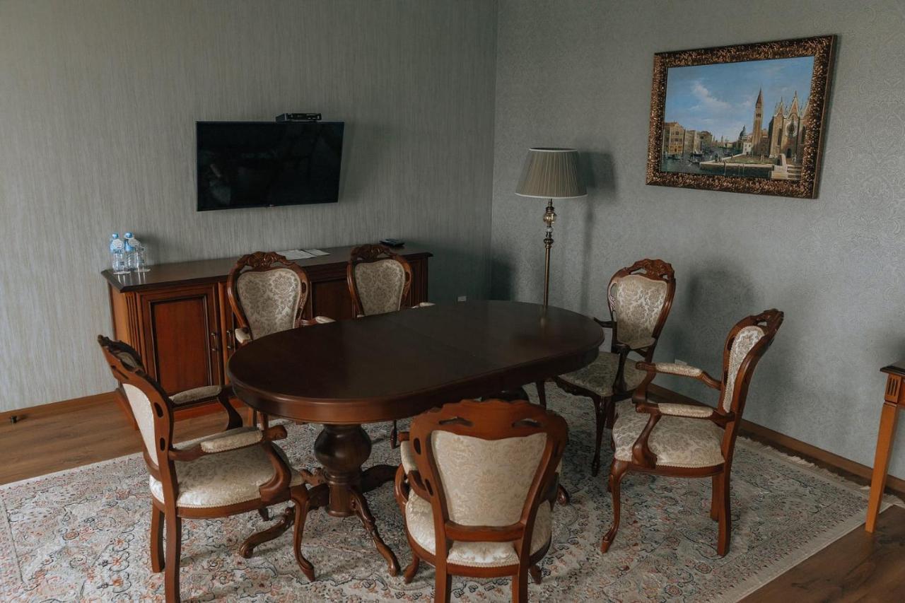Medeu Hotel Kostanay Eksteriør billede