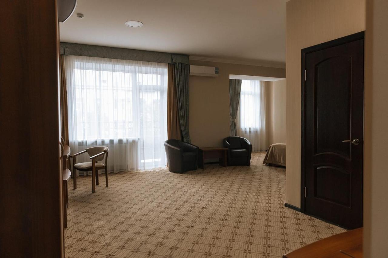 Medeu Hotel Kostanay Eksteriør billede