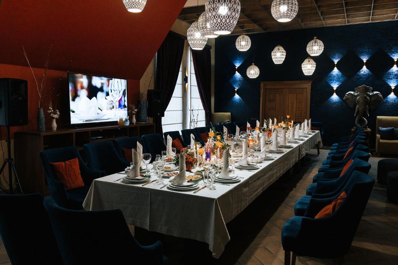 Medeu Hotel Kostanay Eksteriør billede