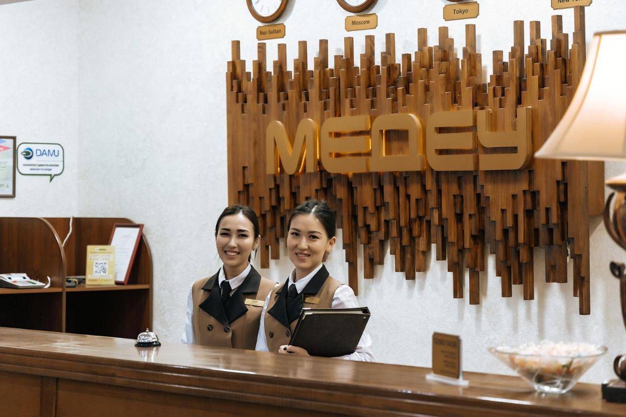 Medeu Hotel Kostanay Eksteriør billede