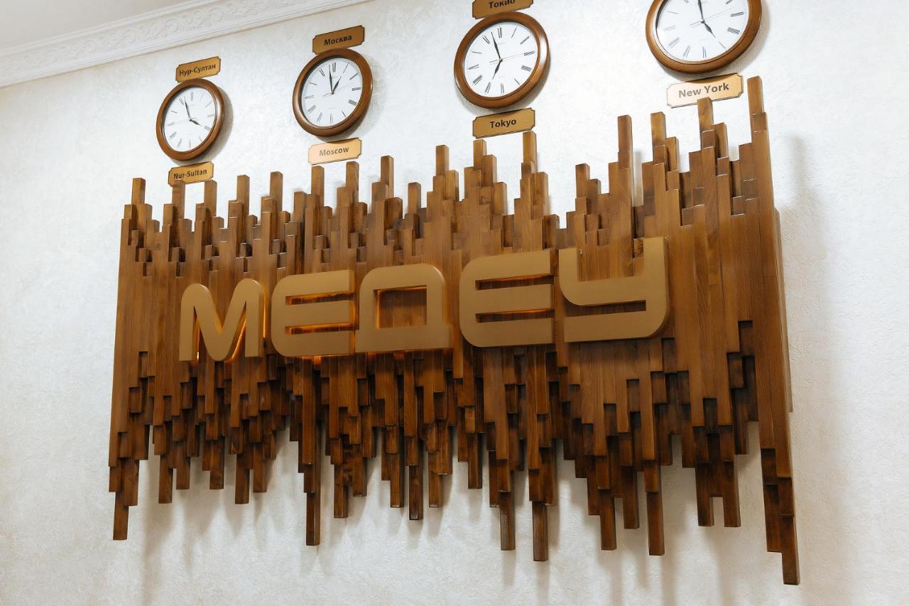 Medeu Hotel Kostanay Eksteriør billede